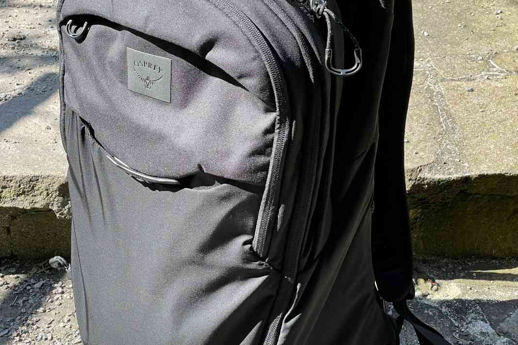 Auch Bikerinnen und Biker müssen zur Arbeit. Dafür hat Osprey diesen Rucksack im Programm: den Metron Airspeed 34.
