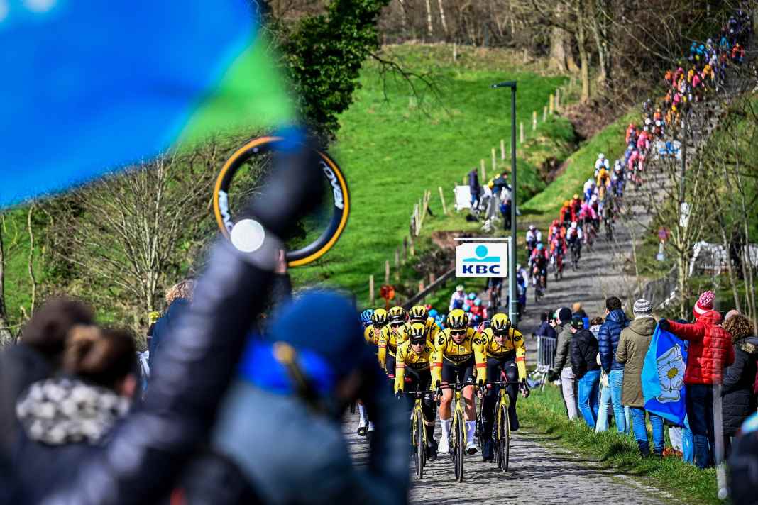 Der Omloop het Nieuwsblad bildet traditionsgemäß den Auftakt der flämischen Klassikersaison bei Männern und Frauen
