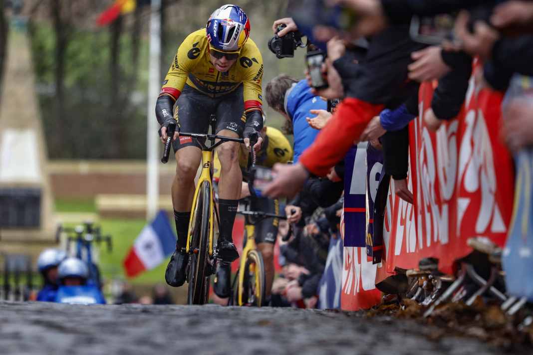 Der Kemmelberg ist das Markenzeichen von Gent-Wevelgem. Gleich mehrfach und aus verschiedenen Richtungen wird er befahren.