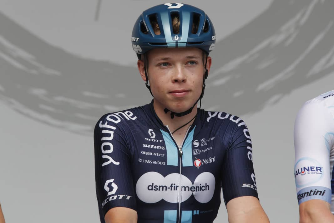 Frank van den Broek hat 2024 seinen ersten Profivertrag unterschrieben. Er fährt für die niederländische World-Tour-Mannschaft dsm-firmenich PostNL.
