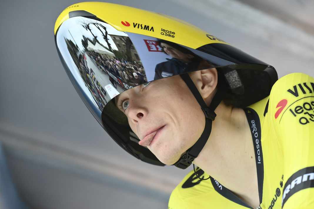 Jonas Vingegaard und Visma / Lease a Bike sorgten bei Tirreno-Adriatico mit einem neuen Zeitfahrhelm für Aufsehen