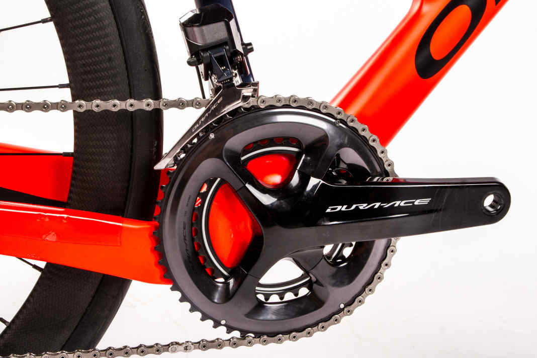 Der Dura-Ace-Antrieb mit elektrischer Schaltung von Shimano ist edelstes Rennsport-Material