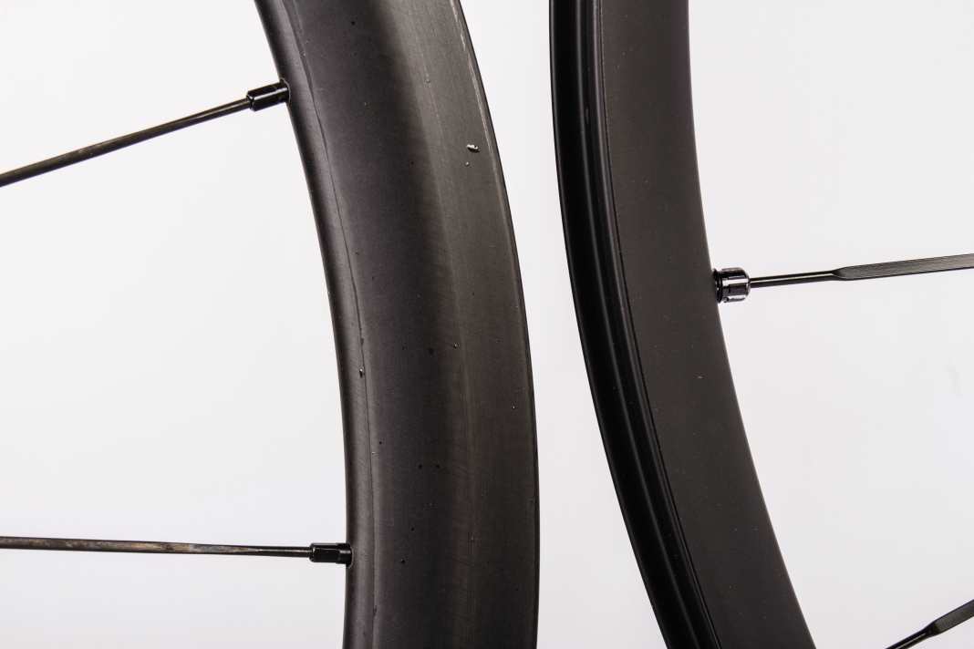 Gute Aerodynamik bei vertretbarem Gewicht schaffen Carbonfelgen am besten