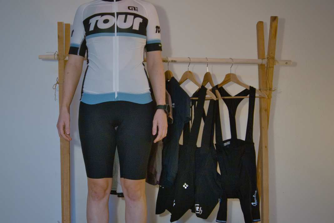 Beim Rollentraining ein Radtrikot anziehen....