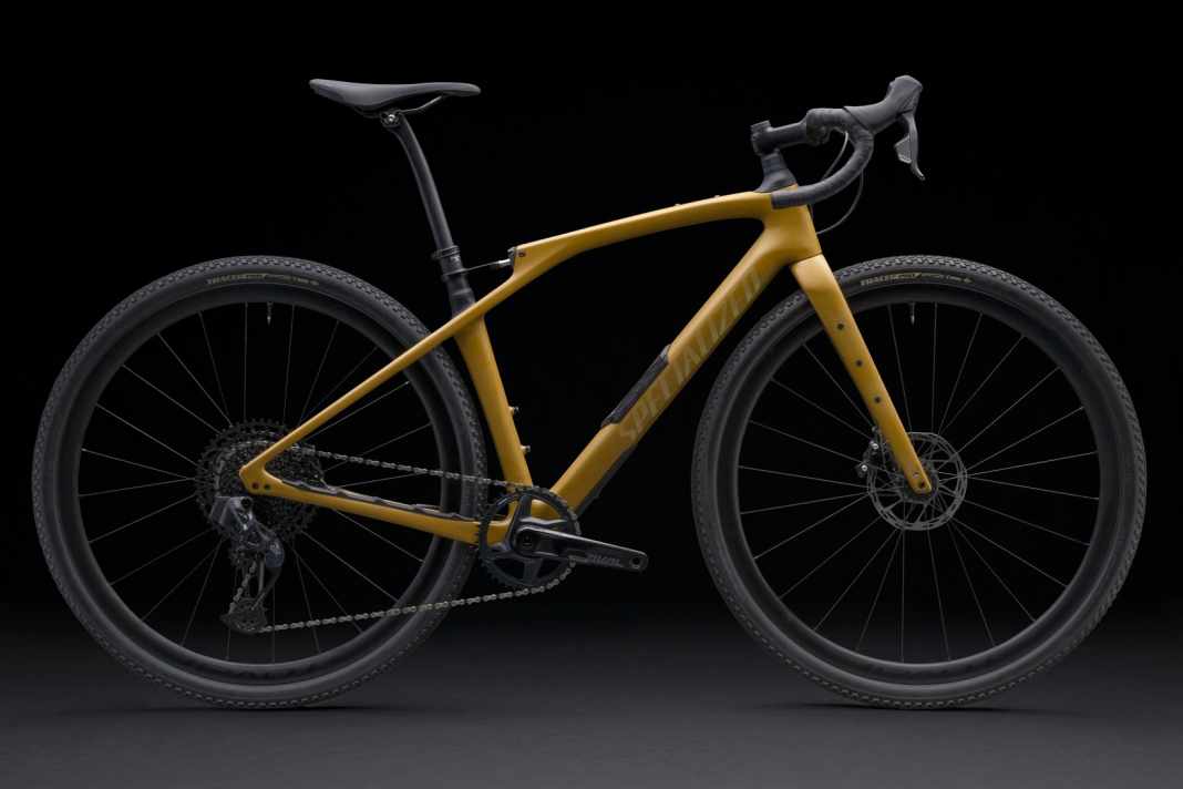 Das Dämpfungselement am Heck sticht sofort ins Auge. Zusammen mit dem Future-Shock-Federelement zwischen Vorbau und Steuerrohr will das Specialized Diverge STR unliebsamen Vibrationen den Kampf ansagen.