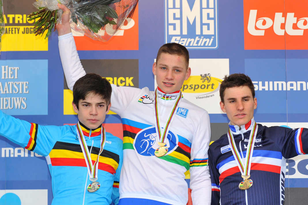 Wout van Aert vs. Mathieu van der Poel - das ewige Duell zweier Rivalen. Bereits bei der Cyclocross-WM 2012 in Koksijde treffen die beiden im Juniorenrennen aufeinander, mit dem besseren Ende für van der Poel
