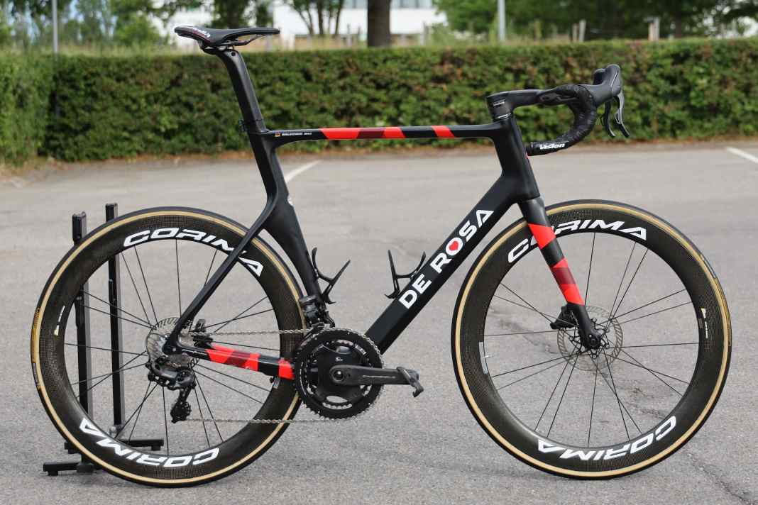 Das De Rosa SK Pininfarina von Maximilian Walscheid. Mit seiner Körpergröße von 1,99 Metern fährt der Sprintspezialist einen Rahmen in Größe 60.