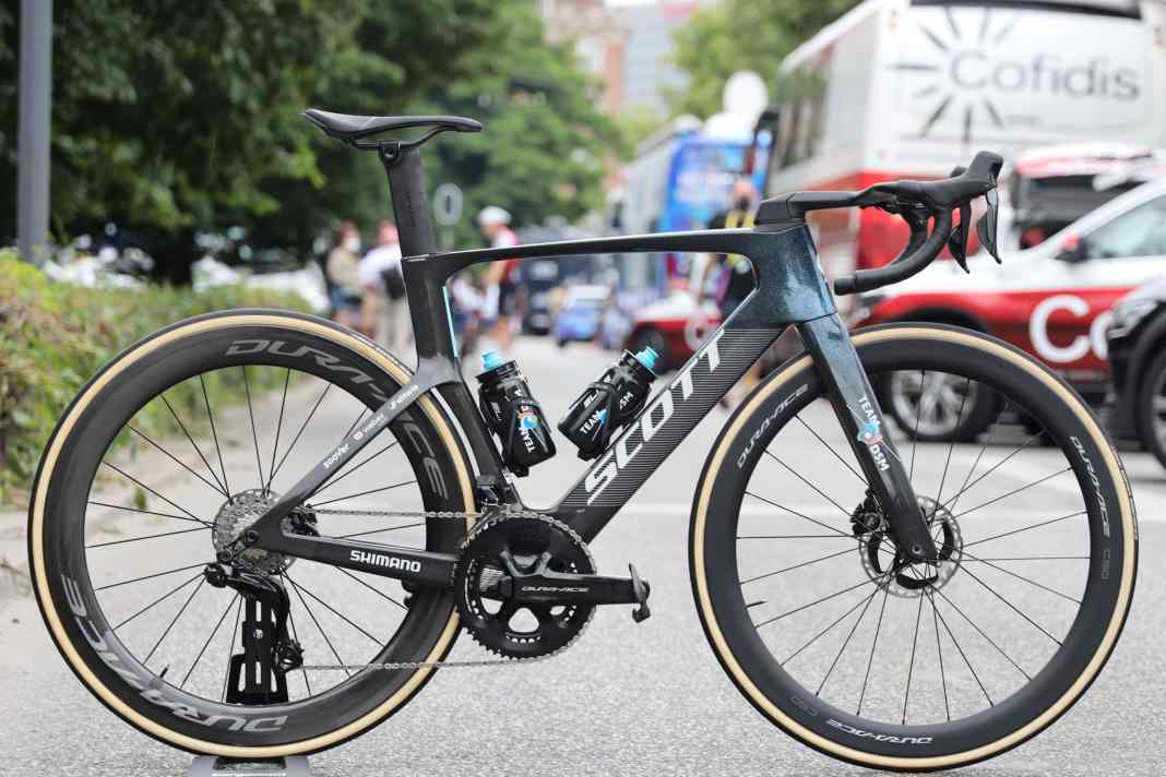 Neues Rad für "Dege": Scott präsentierte zwei Tage vor dem Auftakt der Frankreich-Rundfahrt das neue Foil RC, das vom Team DSM um Routinier John Degenkolb gefahren wird.