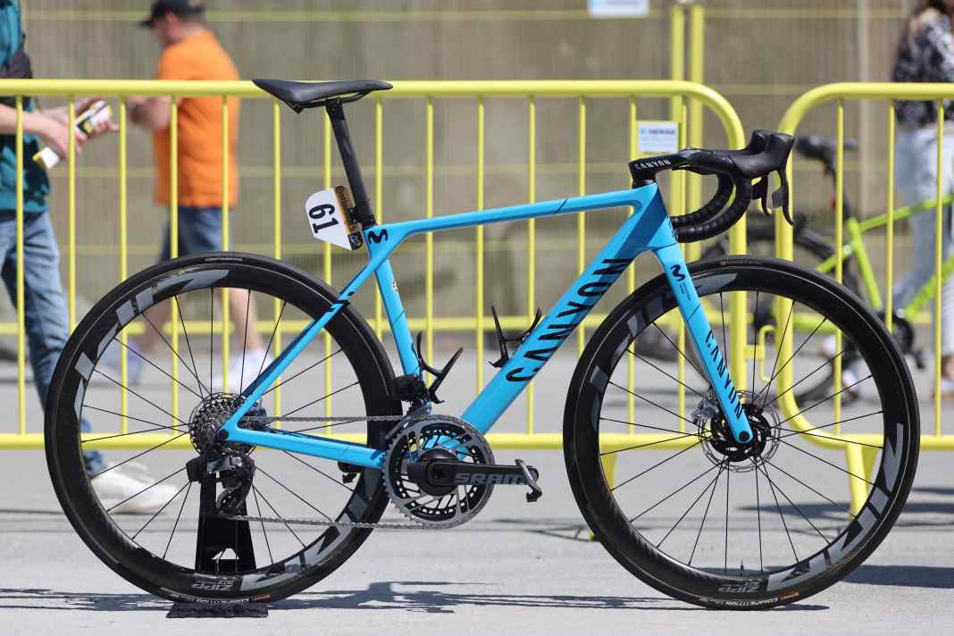 Das neue Canyon Ultimate wurde vom Team Movistar auf der zweiten Etappe von Roskilde nach Nyborg bereits gefahren. Das Leichtbau-Modell unterscheidet sich auf den ersten Blick kaum vom Vorgänger.