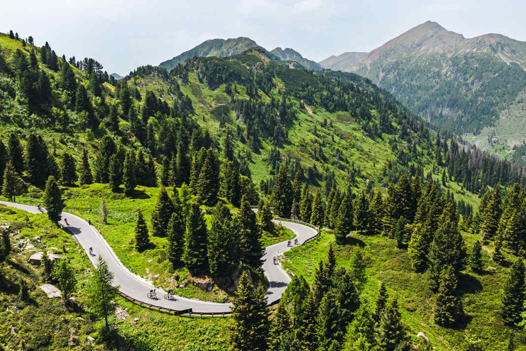 Die zweite Etappe führt in die Dolomiten