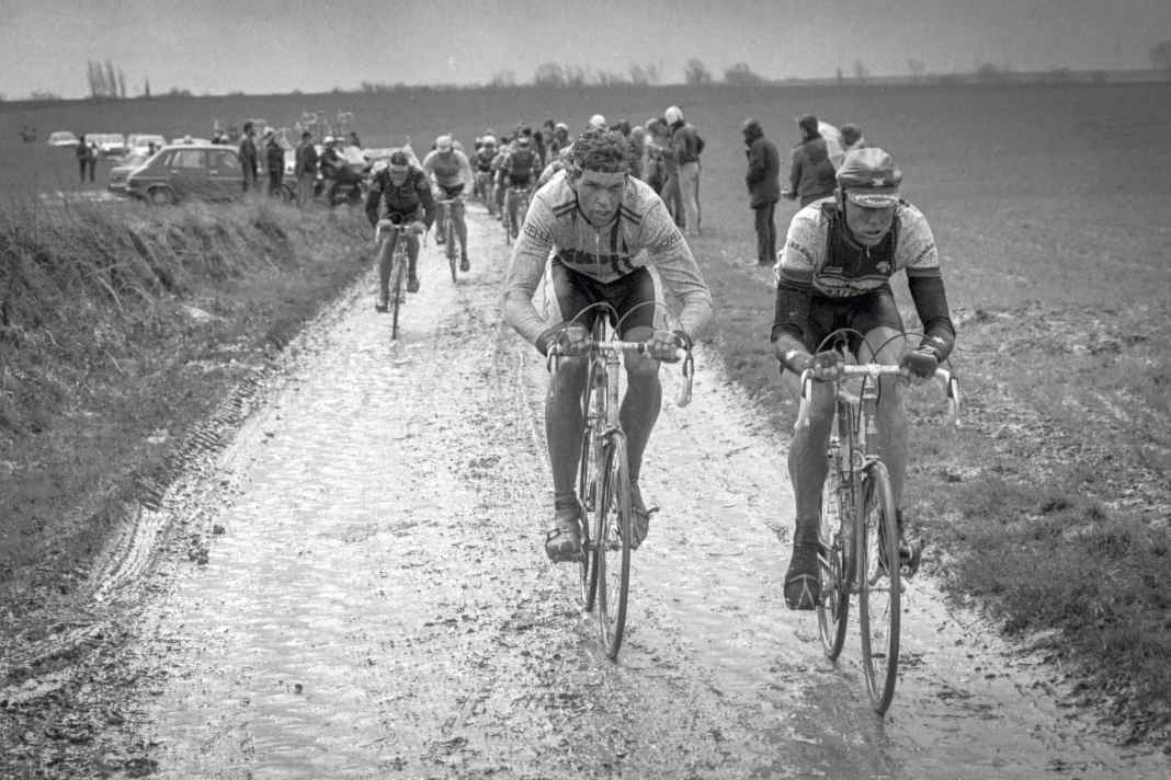 Was soll das? "Dieses Rennen ist ein Haufen Scheiße", fluchte Theo de Rooij 1985 (rechts). Und ergänzte: "Es ist das wundervollste Rennen der Welt."