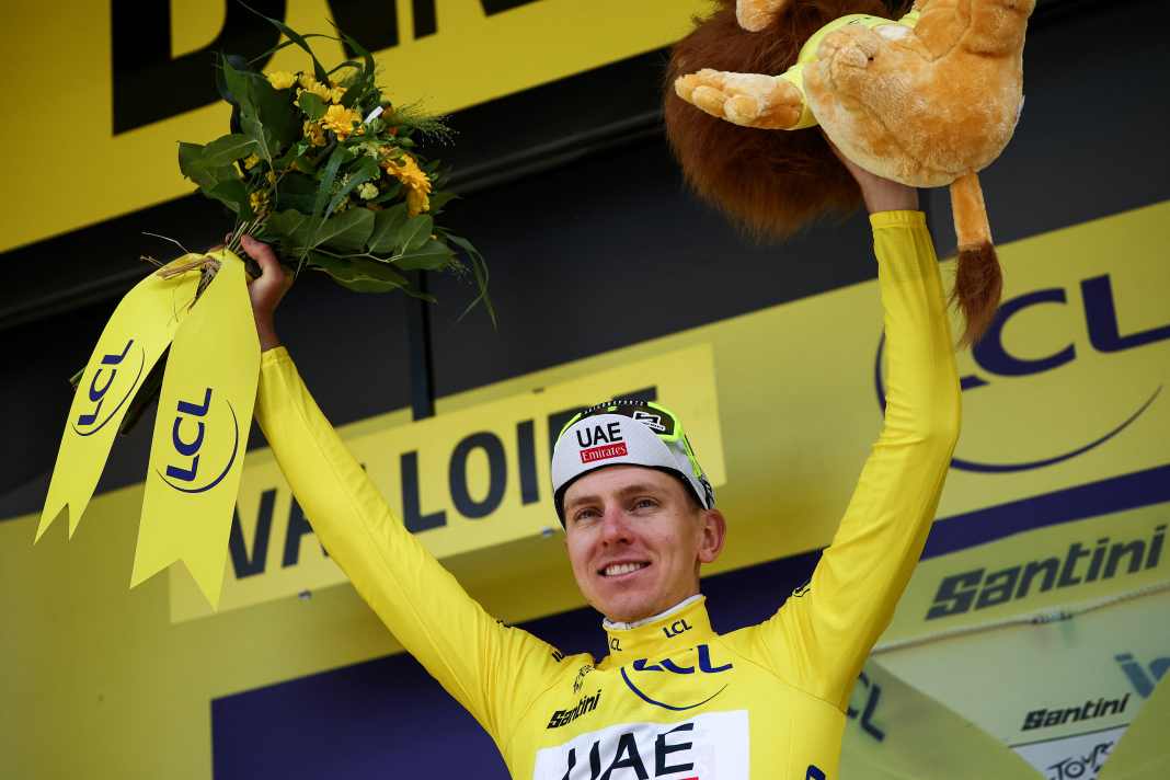 Tadej Pogacar ist der neue Träger des Gelben Trikots bei der Tour de France 2024