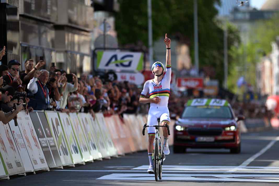Top 10 längste Solo-Siegfahrten ​Tadej Pogačar - Platz 10: Lüttich-Bastogne-Lüttich 2025 - 35 Kilometer