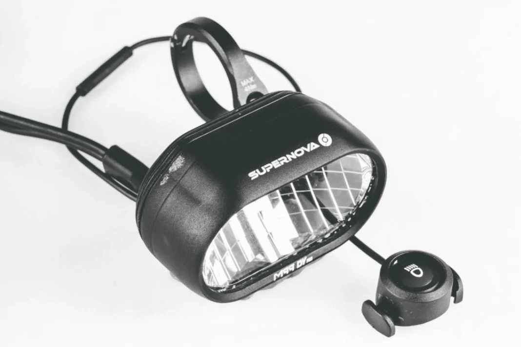 Der beste Akku-Scheinwerfer 2024: Supernova LightsM99 DY Pro