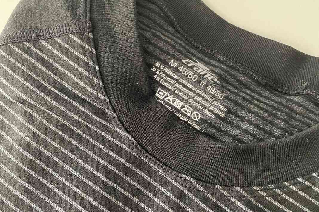 Der Baselayer von Aldi ist vor allem wenig auffällig mit seinen Streifen.