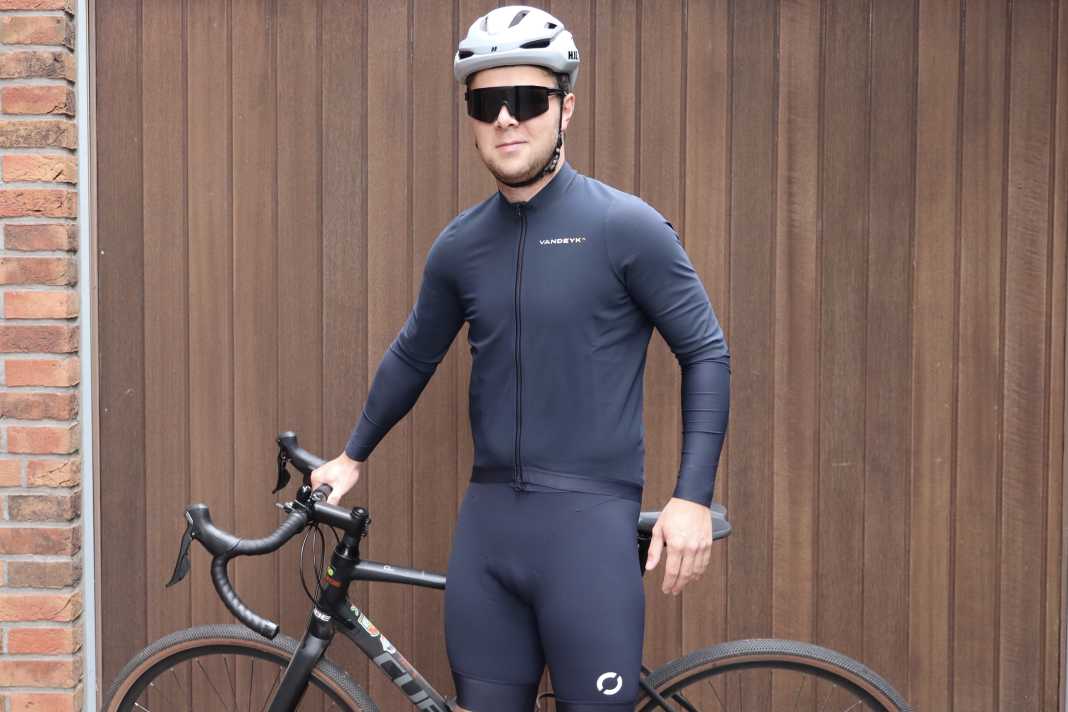 Neue Vandeyk Kleidung im TOUR-Test