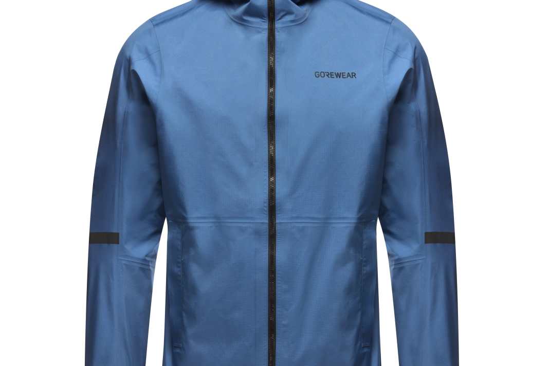 Die neue Lupra 2.0 Jacke gibt es in drei Farben für Herren: Blau...