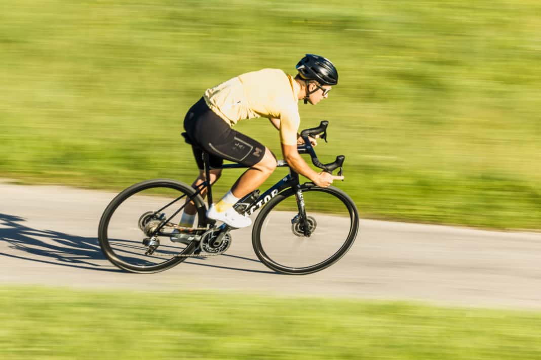 Rund um die Tour de France präsentierte der britisch-taiwanesische Fahrradbauer Factor das neue Leichtbau-Modell O2 VAM.