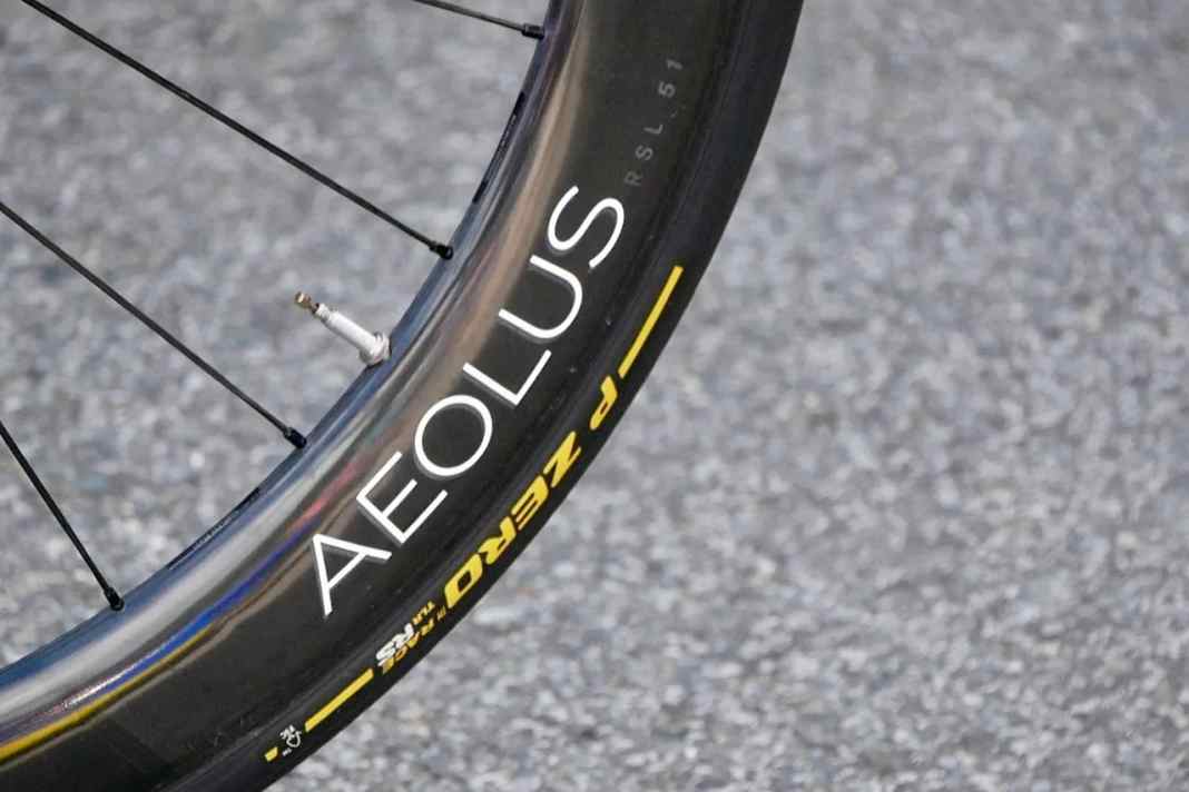 Im Inneren des Pirelli P Zero Race RS steckt ein neuer TPU-Schlauch des italienischen Herstellers.