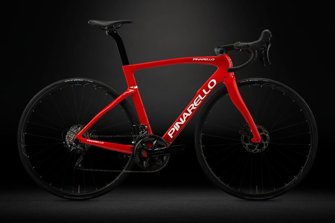 Das F1 ist das neue wettkampftaugliche Basismodell von Pinarello.