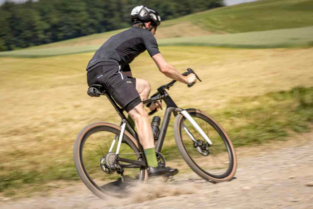 Speed auf Schotter: Race-Gravelbikes sind für den sportlichen Einsatz im Gelände entwickelt