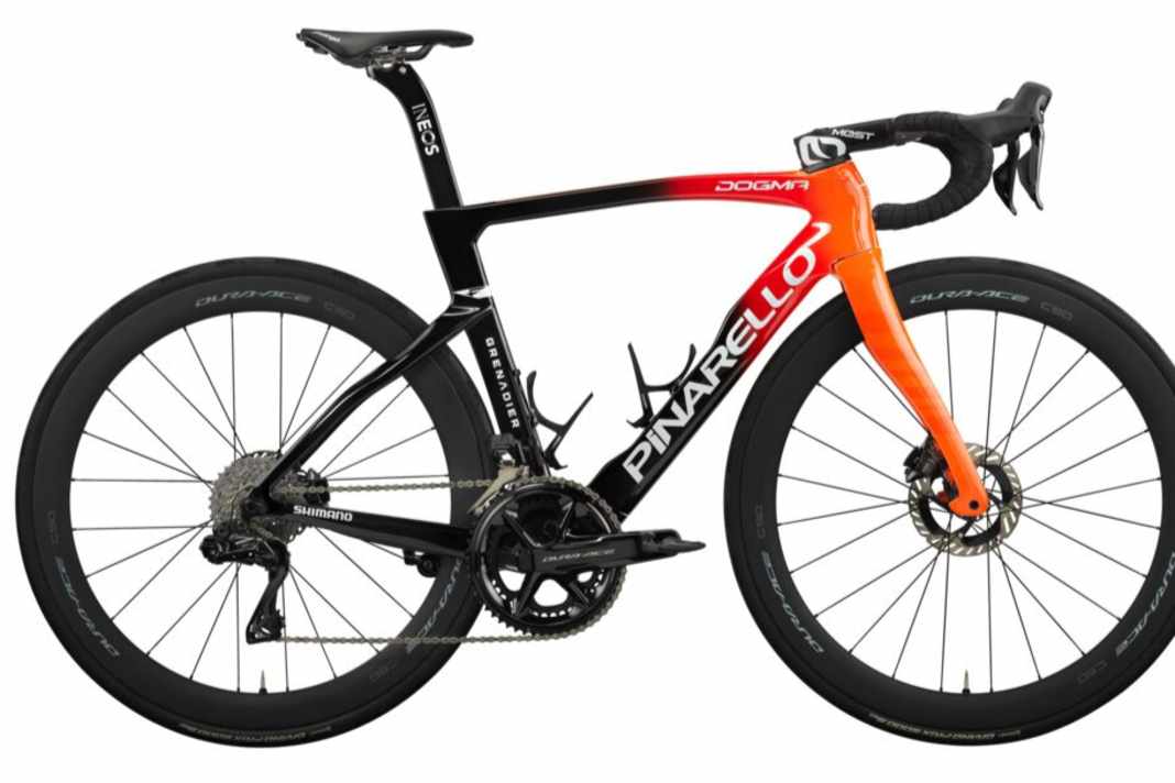 Das ist das Design des Pinarello Dogma F mit dem Ineos Grenadiers 2024 unterwegs sein wird.