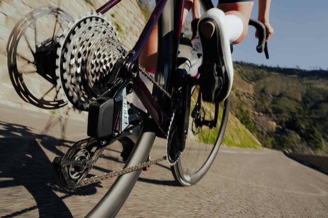 Umfangreiches Update: Die neue SRAM Force AXS will Shimanos Ultegra angreifen