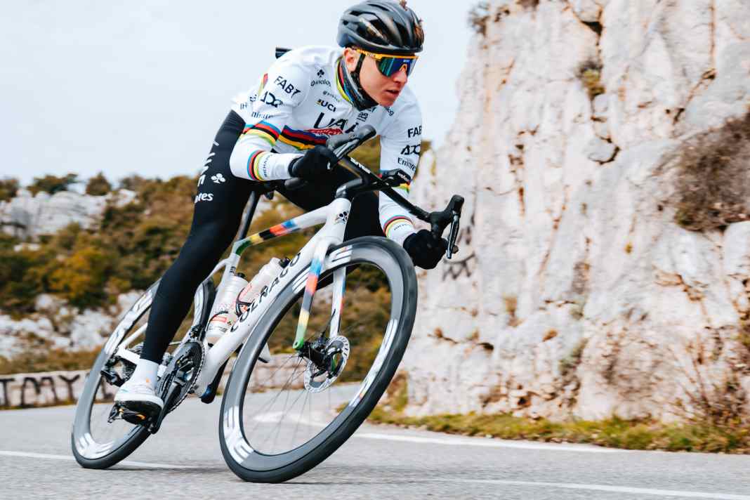 Des Weltmeisters neues Rad: Colnago präsentiert mit dem V5Rs einen neuen Race-Allrounder, der die Vormachtstellung von Tadej Pogačar weiter zementieren soll.