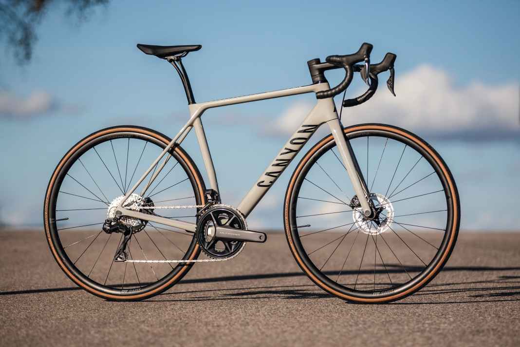 Canyon vs. Rose: Canyon Endurace CF SL 8 Di2