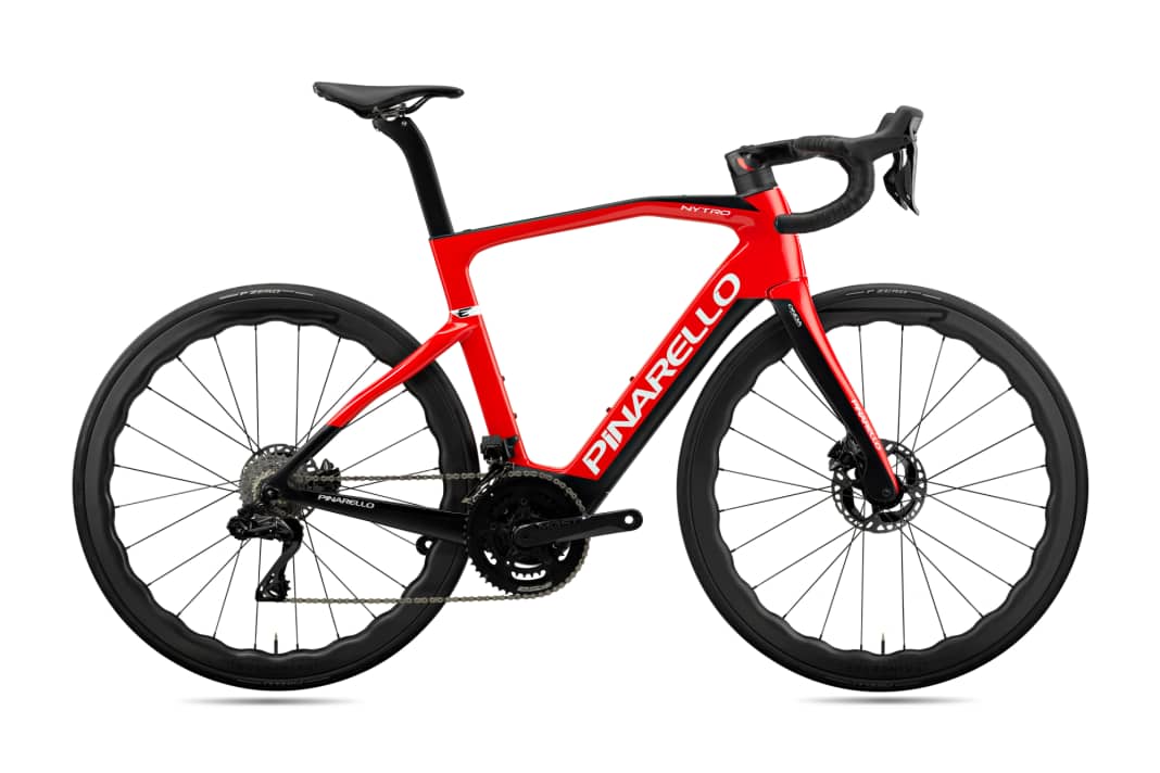 In je drei Ausstattungsvarianten sind das Nytro Road und Nytro Gravel erhältlich. Das Top-Modell mit Dura-Ace Di2 und Carbon-Laufrädern von Princeton kostet stolze 13500 Euro.
