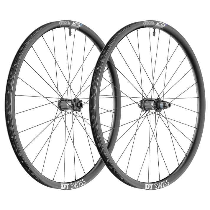 Zugelassen bis 140 Kilo Systemgewicht trotz Carbonfelge: der DT Swiss HXC 1501 E-MTB-Laufradsatz.