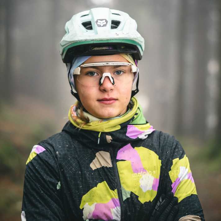 Die zwölfjährige Norah durfte beim BIKE Jugendcamp in Sankt Englmar in die Rolle einer BIKE-Testerin schlupfen.