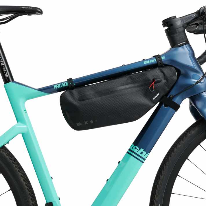 USWE Rahmentasche klein: 132 g / 2,6 l / 99 Euro