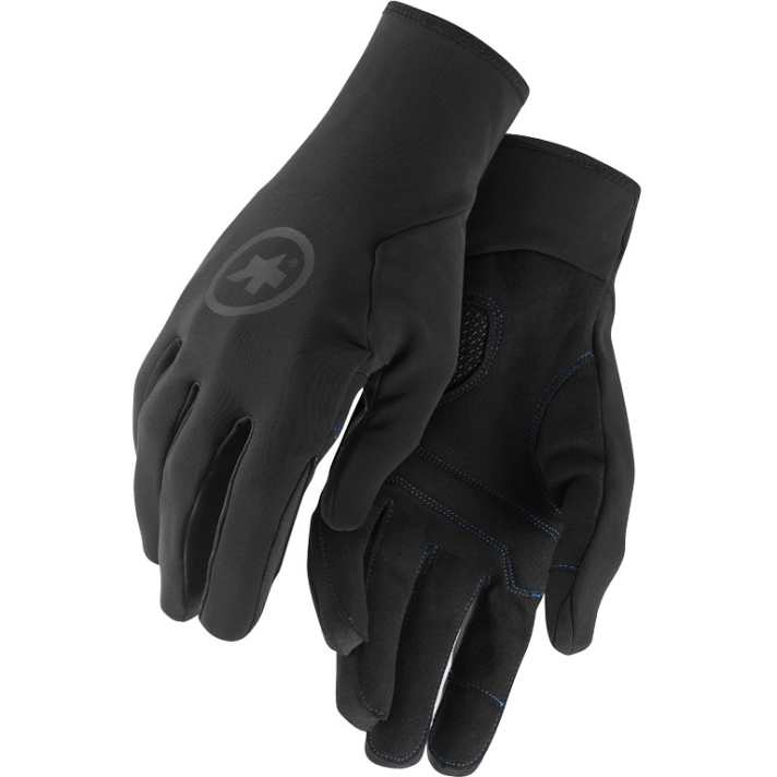 Im Herbst wechselt man auf dem Rennrad lieber zu Langfinger-Handschuhen.