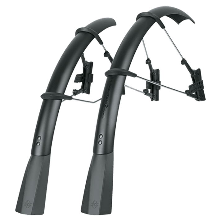 Das SKS Raceblade Pro ist ein klassisches Rennrad-Schutzblech für die schnelle Montage. Für breitere Reifen und Gravelbikes hat SKS das Speedrocker im Programm.