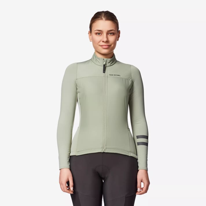 Das LS Jersey Endurance Shield positioniert sich zwischen Kurzarmtrikot und Winterjacke.