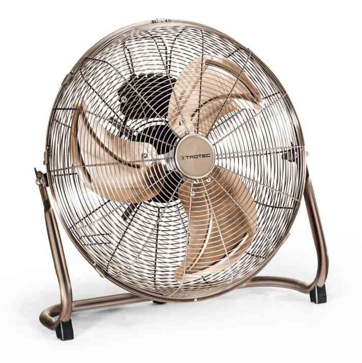   Beim Indoor-Training simuliert ein Ventilator den fehlenden Fahrtwind.