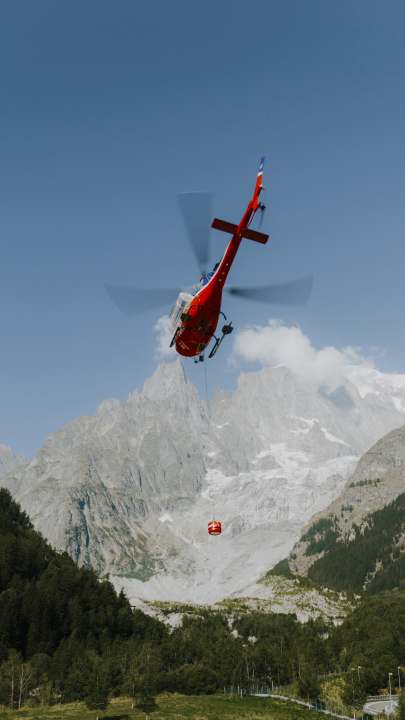 Das RECCO-System ermögliche es Rettungskräften, verunglückte oder verirrte Biker im Gelände leichter  aufzuspüren.