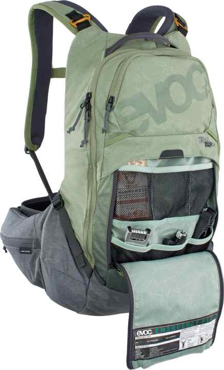 Das Werkzeugfach des Trail Pro 16 ist aufgeräumt und bei einer Panne leicht erreichbar. Die Zipper sollen sich auch mit Handschuhen einfach bedienen lassen.