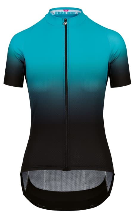   Das leichte UMA GT Trikot von Assos ist sportlich geschnitten, hat drei stabile Rückentaschen und einen leicht laufenden Reißverschluss