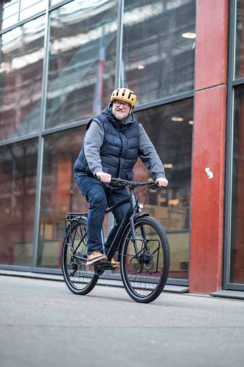 Räder, die viel aushalten müssen nicht schwerfällig und plump sein. Das zeigen alle unsere Test-Bikes.