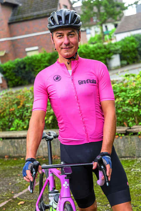 "Wenn man etwas für Kinder macht, bewegt das die Herzen von anderen Menschen. Und es geht nicht nur um Spenden, sondern auch um Motivation." - Pawel Nowak