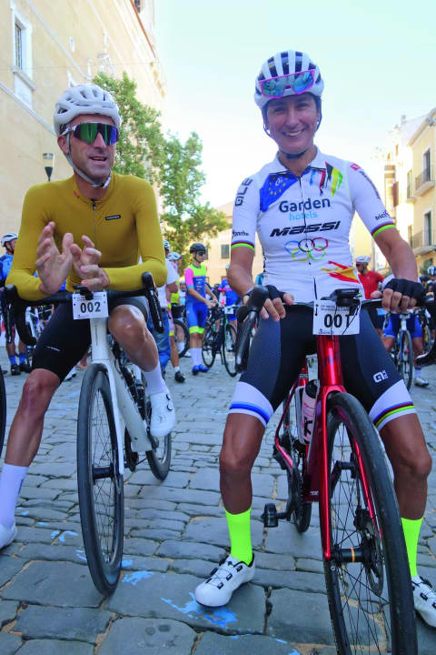 Gestandene Profis MTB-Star Marga Fullana (rechts) und Straßenveteran Haimar ­Zubeldia sind Ehrengäste.