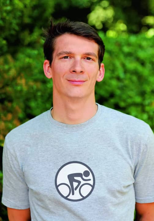 "Kurzzeitige Taubheitsgefühle sind in der Regel harmlos. Sie entstehen, wenn im Sattel Druck auf Nerven und Blut­gefäße einwirkt." - Christian Manunzio