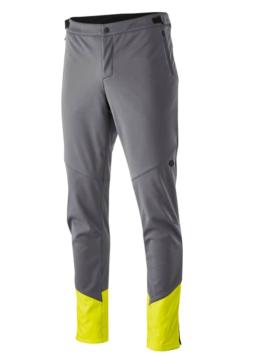 Einsätze in der Signalfarbe “Safety Yellow” sorgen an der Adventure Pants Softshell von Gonso für mehr Sichtbarkeit und Sicherheit im Straßenverkehr.