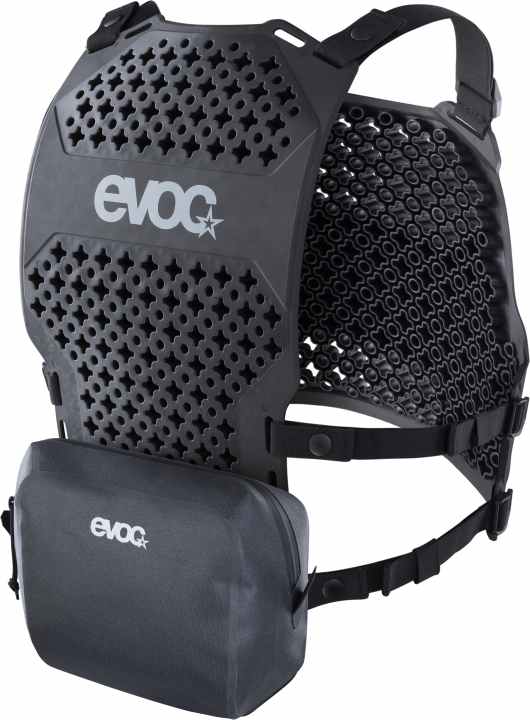 Der Torso Protector von Evoc bekommt ein Anhängsel - das mit den bekannten Fidlock-Verschlüssen angebracht wird.