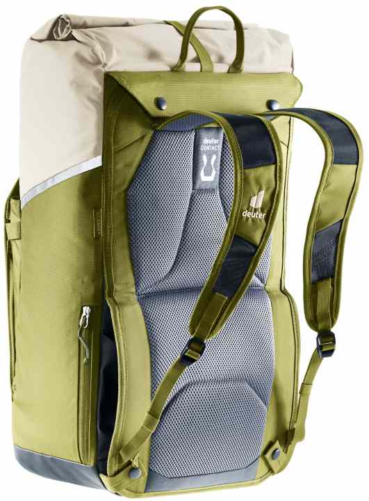 An der Seite gibt es auch eine kleine Tasche etwa fürs Handy oder andere flache Dinge.