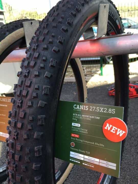   Wir konnten den Onza Canis Plus bereits auf den steinigen Trails rund um Grasse in Südfrankreich fahren. Fazit: Kein Platten, die FRC-Karkasse hält, was sie verspricht.