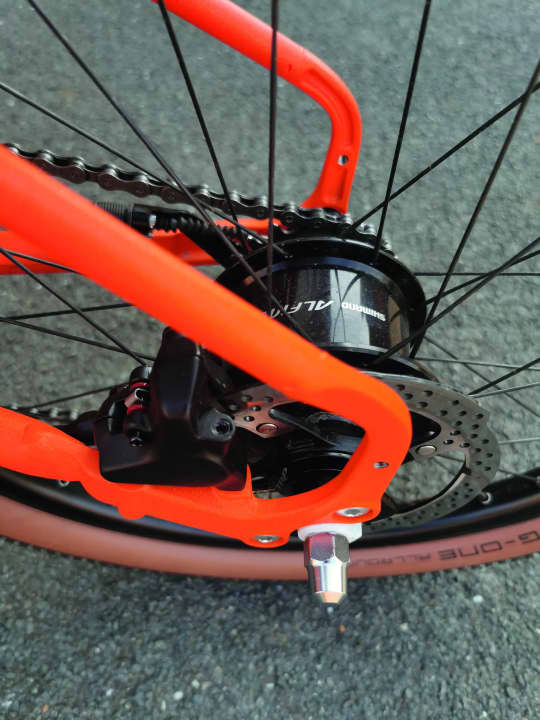 Wie bei den Großen: Die Alfine Nabe und Scheibenbremsen bringen das neue Brompton auf das technische Level von Standardbikes.