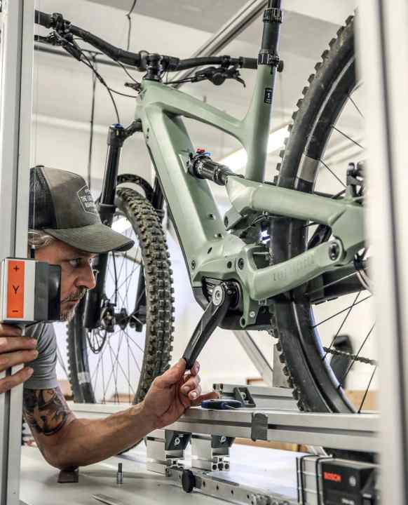 Mike Schinke, Testlabor-Mechaniker 